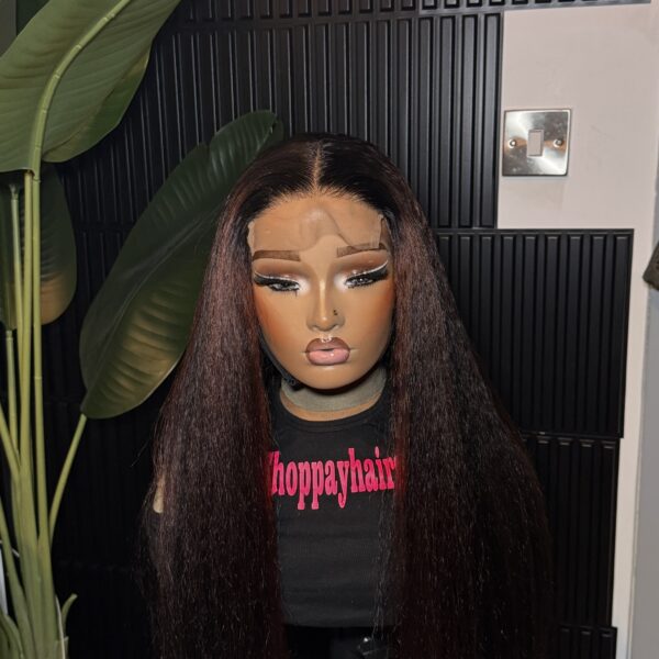 Kinky straight highlights colour